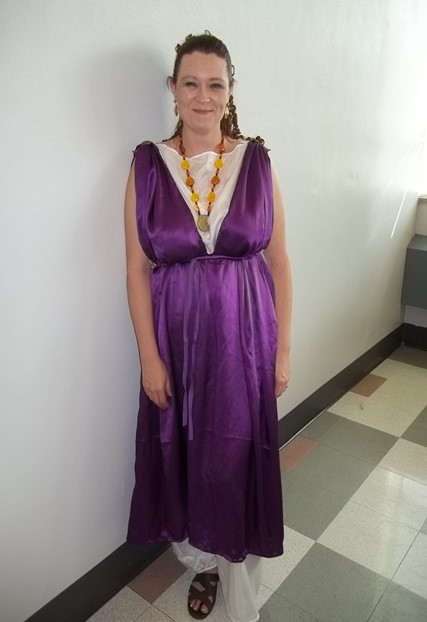 100 CE Female Roman Tunica and&nbsp;Stola