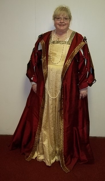 1500 CE Female Italian Gown&nbsp;5