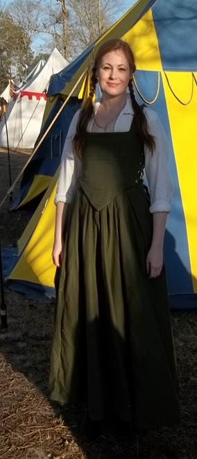 1565 English Elizabethan Gown&nbsp;1