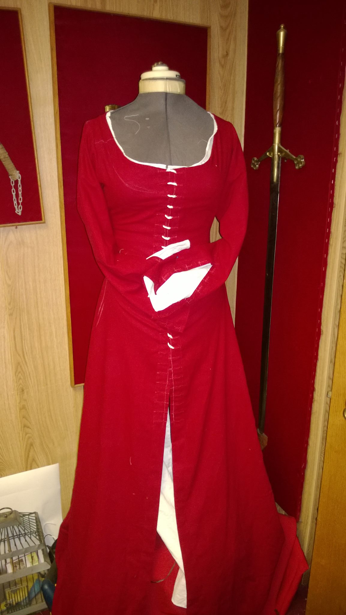 1370 CE Female, Cotehardie&nbsp;6